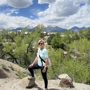 Meet your Posher, Linda